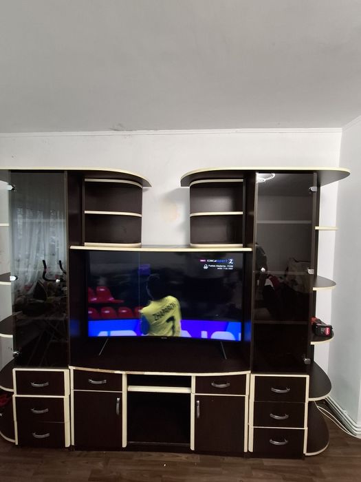 Vand mobila sufragerie