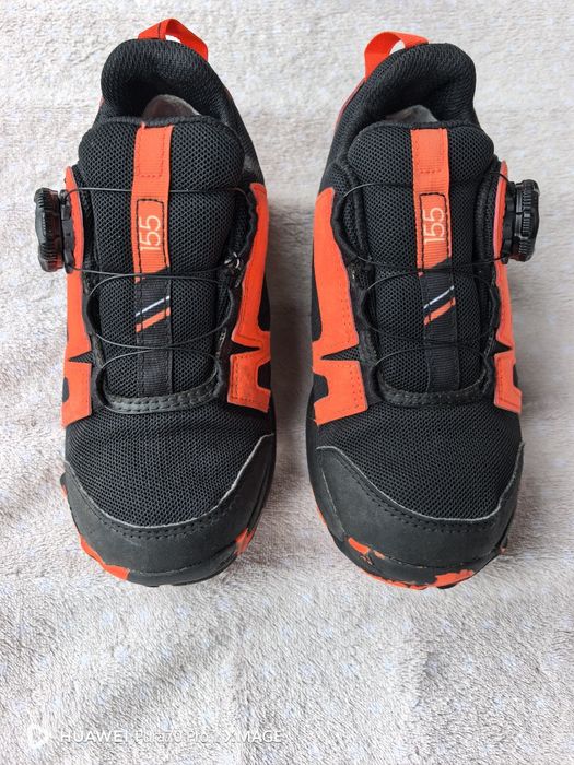 Страхотни детски маратонки Adidas водо устойчиви. Номер 31 стелка 19см