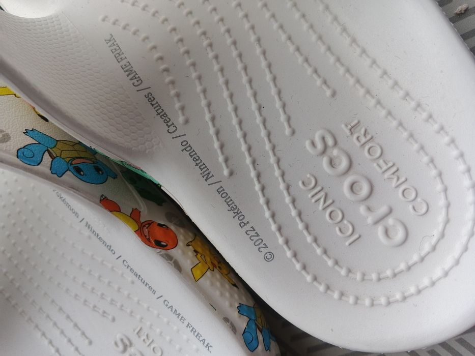 Сандали CROCS x Pokémon 41