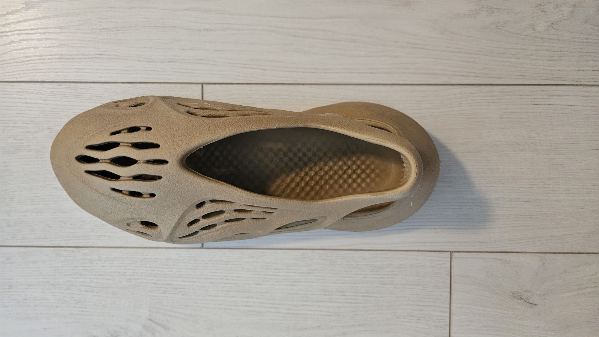 Yeezy Foamrunner Mist