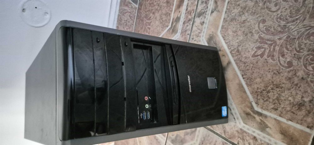 Unitate PC I5 3350P 6GB RAM HDD500GB video R7 240 2GB RAM