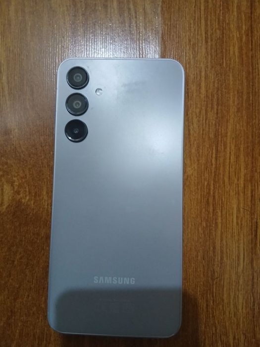 Samsung   A 16 ..