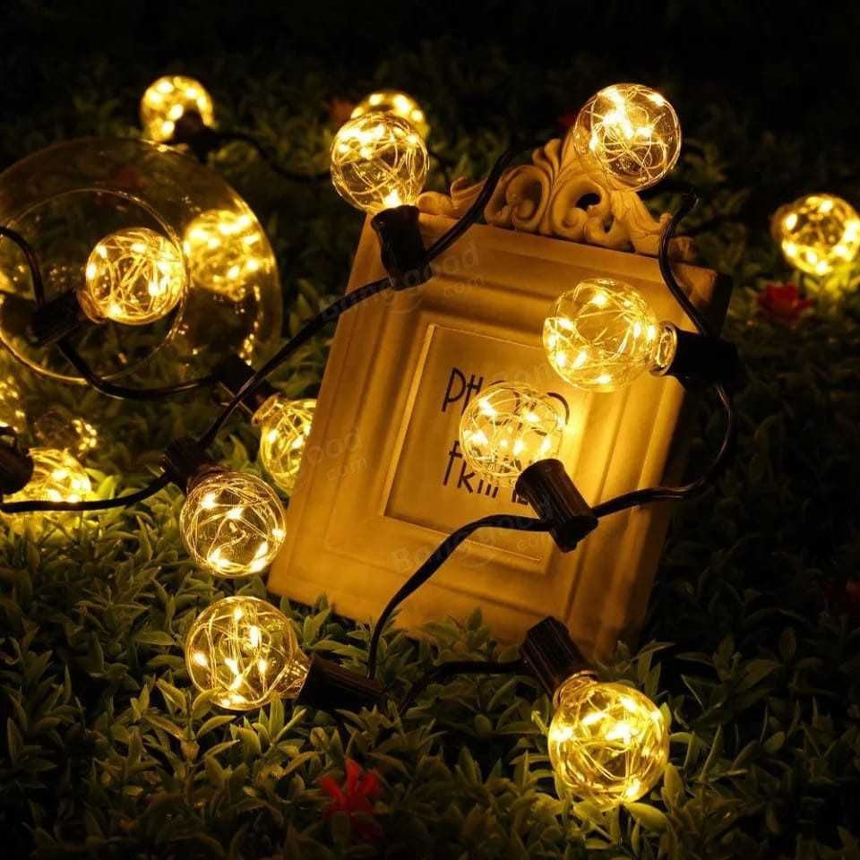 Ghirlandă 11.7 M, cu 30 Becuri LED și 3 becuri rez, Interior/Exterior.