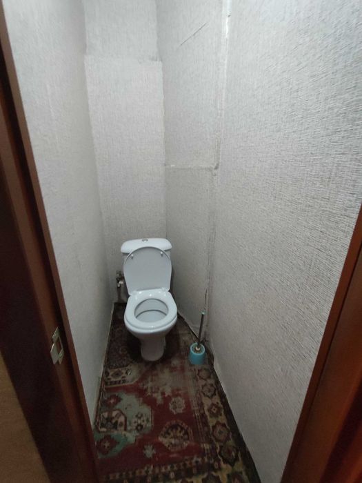 Продам 3х комнатную кирпич балкон 2х6 Учтепа