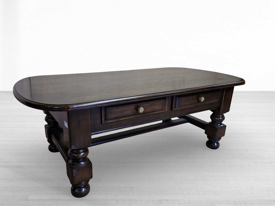 Дъбова холна маса с два броя чекмеджета