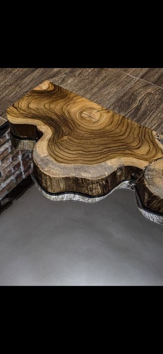 Огледало от масивно дърво