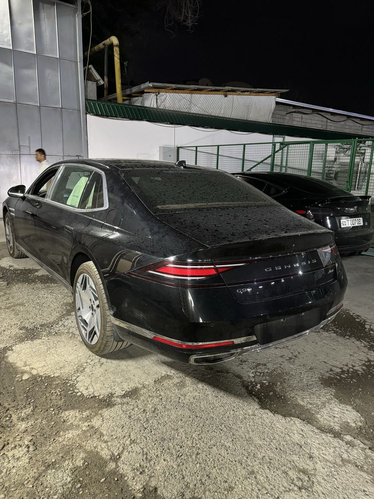 Срочно Genesis G90 Limousine (Long) свой