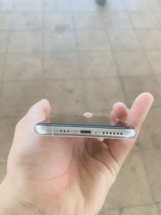 Iphone xs idal 155$