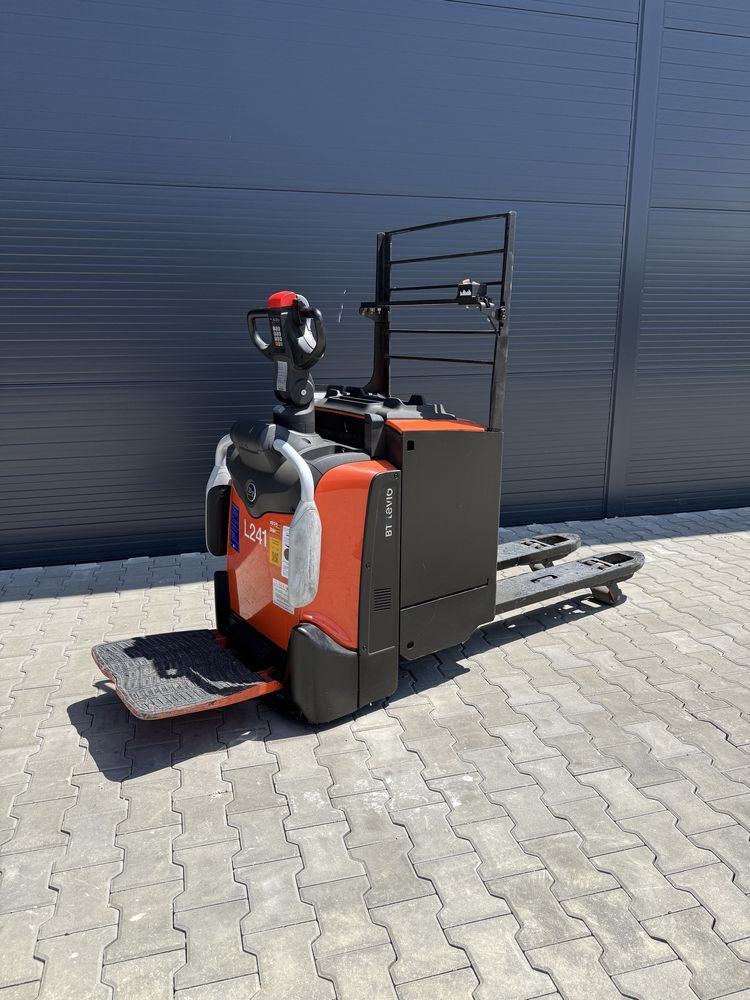 Transpaleta electrica cu ridicare 2500 kg