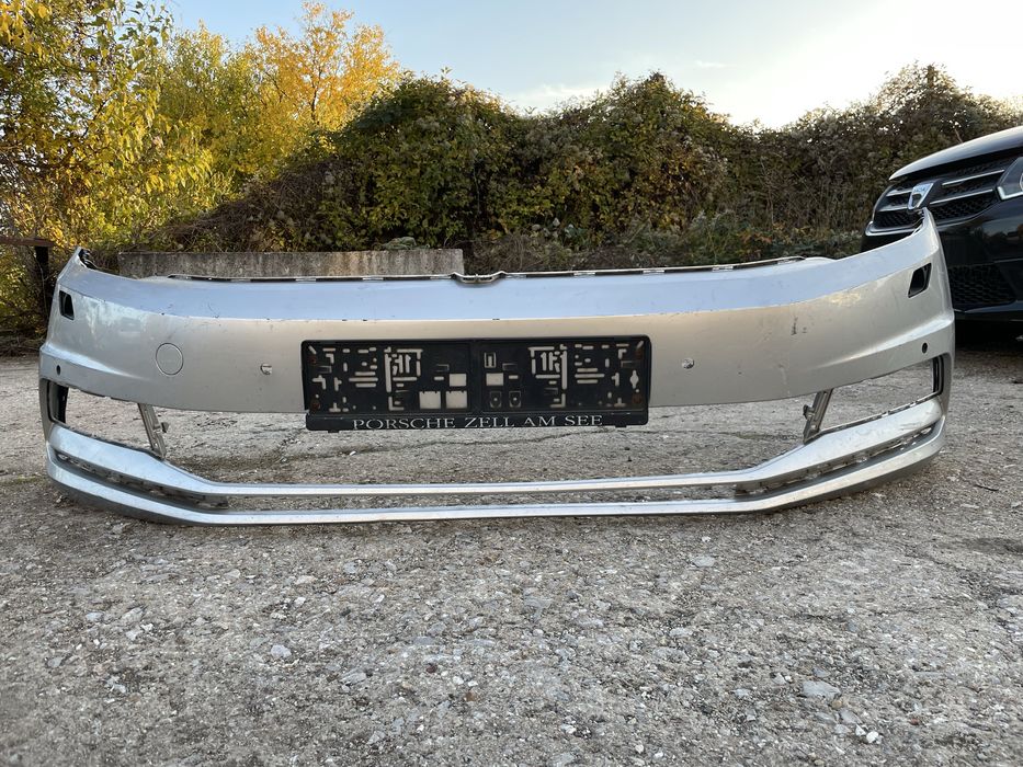 Предна броня за VW Touran Фолксваген Тауран 2015г-