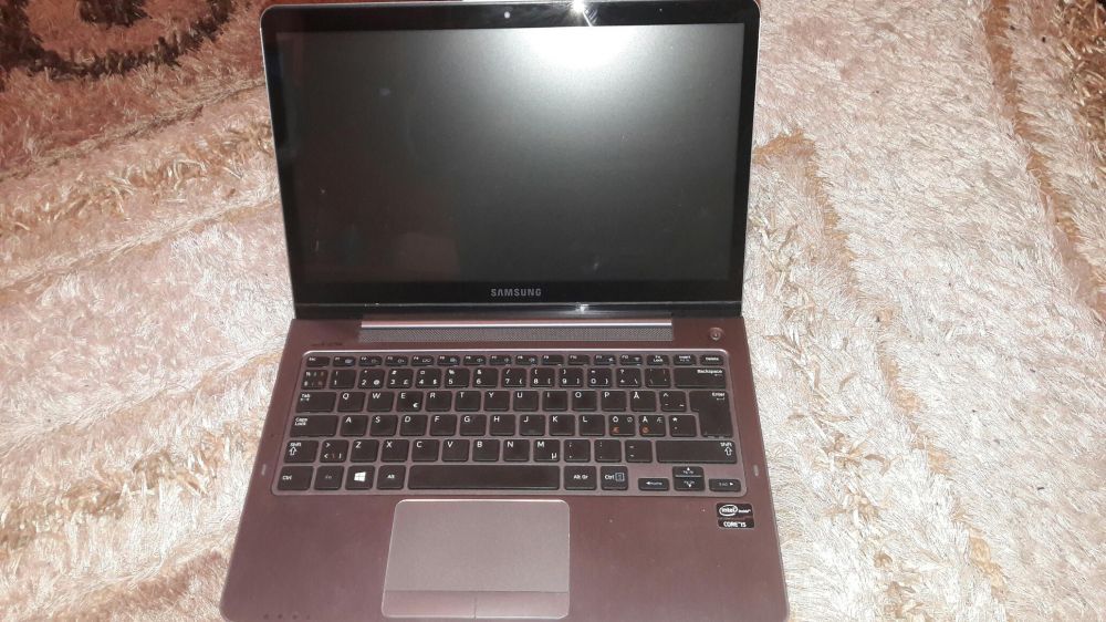 Laptop Samsung touch-screen Intel core I5