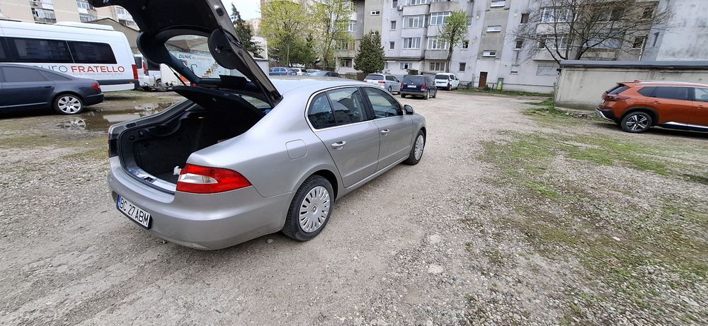 Vând  Skoda Superb 2