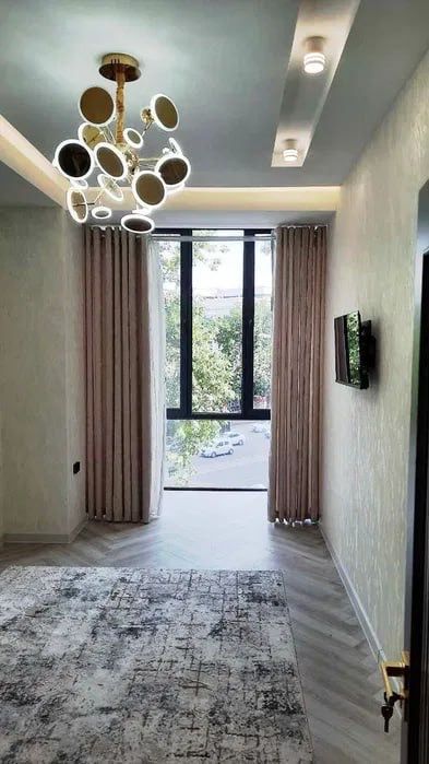 3-х комнатная, 3 этаж, кирпич,118 м2,Ориентир: Шота Руставели’