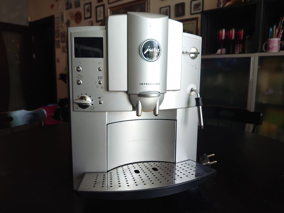 Кафе автомат Jura impressa E65