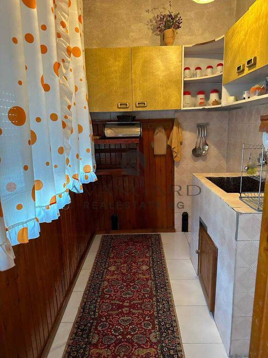 Продава се Тристаен апартамент в Пловдив, Изгрев - 96 кв.м за 896 €/кв.м - Снимка #2