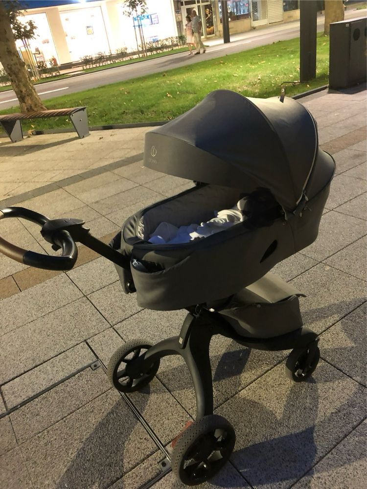 Stokke Xplory X + кош за новородено Modern Grey