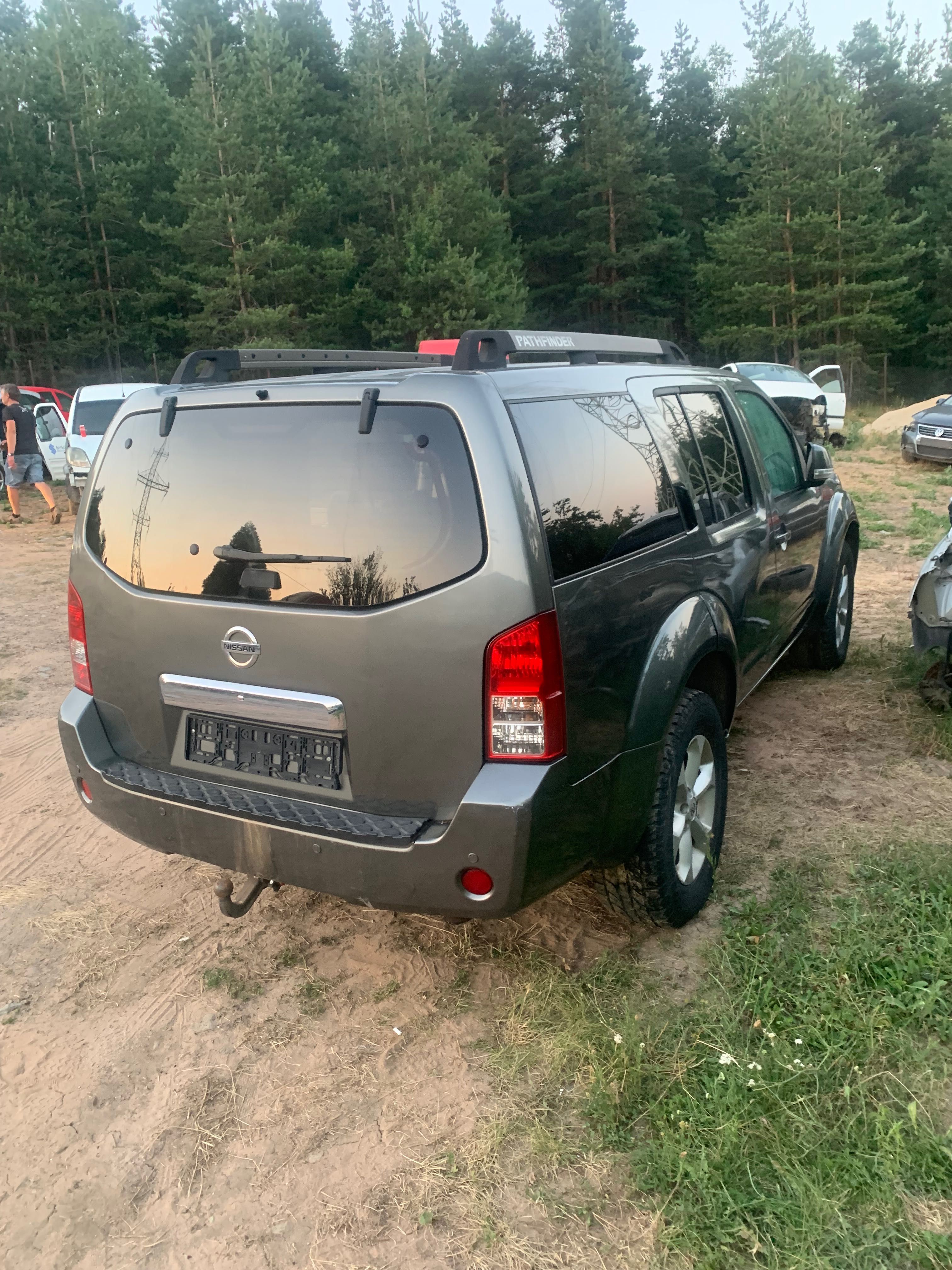 Nissan Pathfinder 2007г автоматик