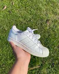 Adidas superstar