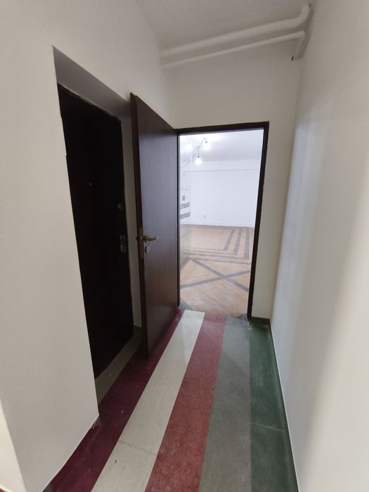 Spatiu comercial de închiriat