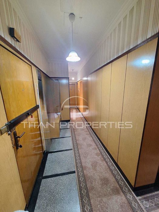 Продава се Тристаен апартамент в Пловдив, Христо Смирненски - 104 кв.м за 2020 €/кв.м - Снимка #8