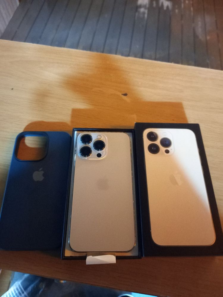 Iphone 13 pro Gold
