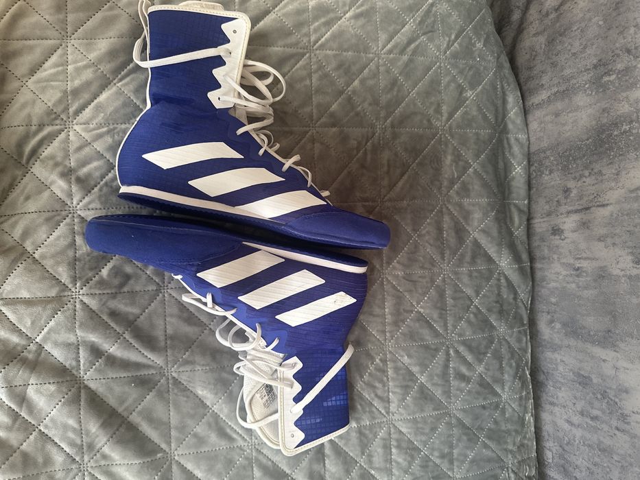 Adidas box hog 4