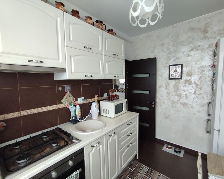 Apartament cu 3 camere,  83 mp, aproape de centrul orașului Suceava