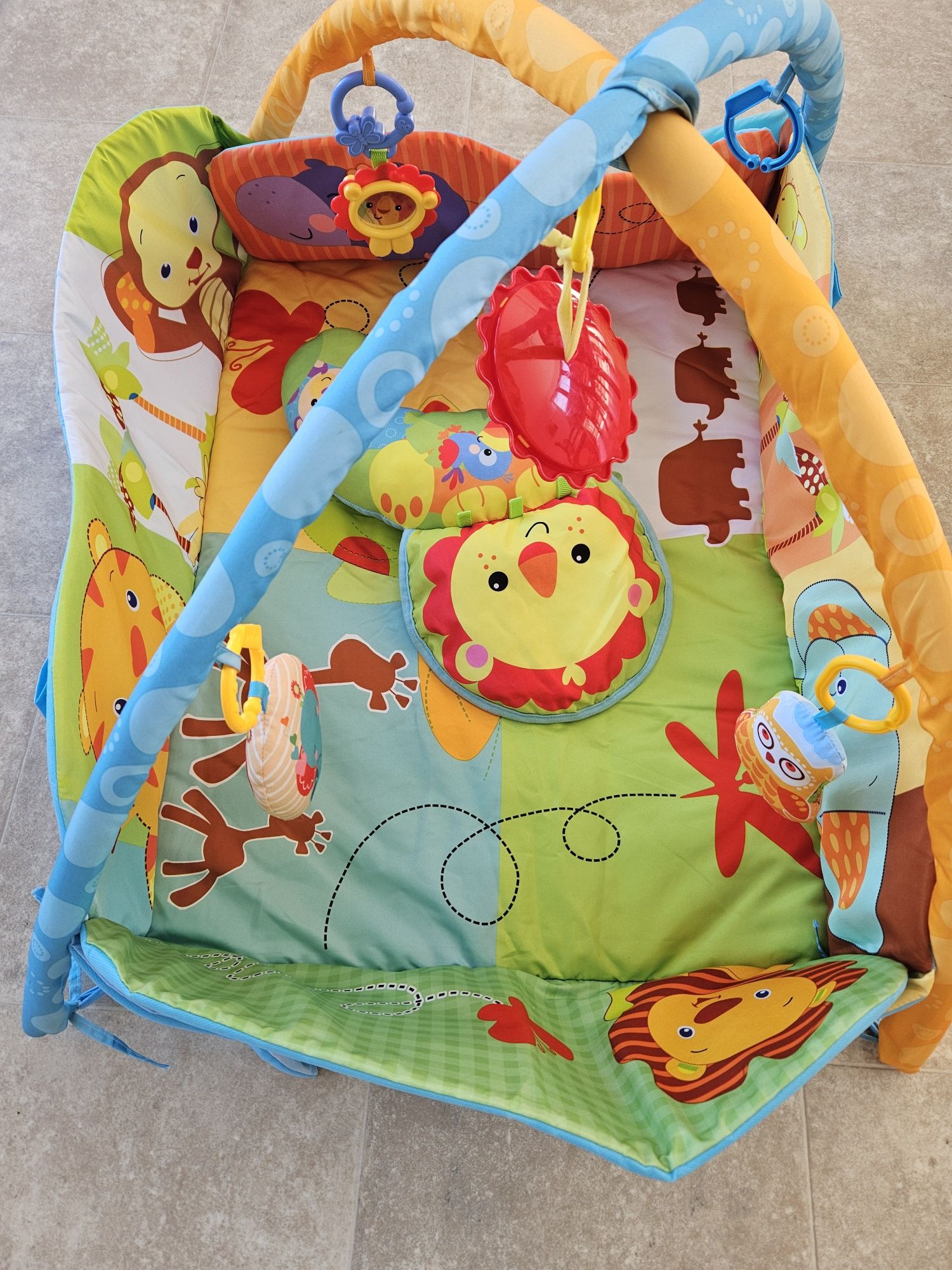 Лот Активна гимнастика и възглавничка Fisher price