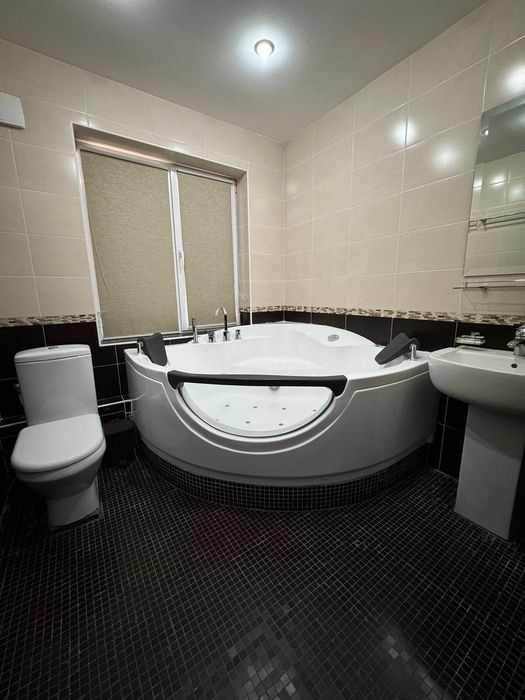 Квартира продается 3/3/5 на Садык Азимова