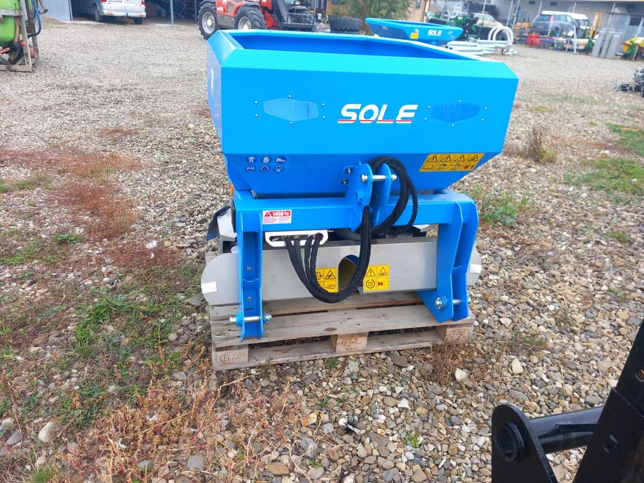 masina imprastiat ingrasamant pt vie, pomi fructiferi