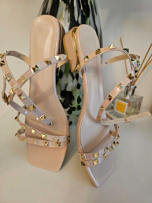 Sandale nude cu tinte 40.5-41