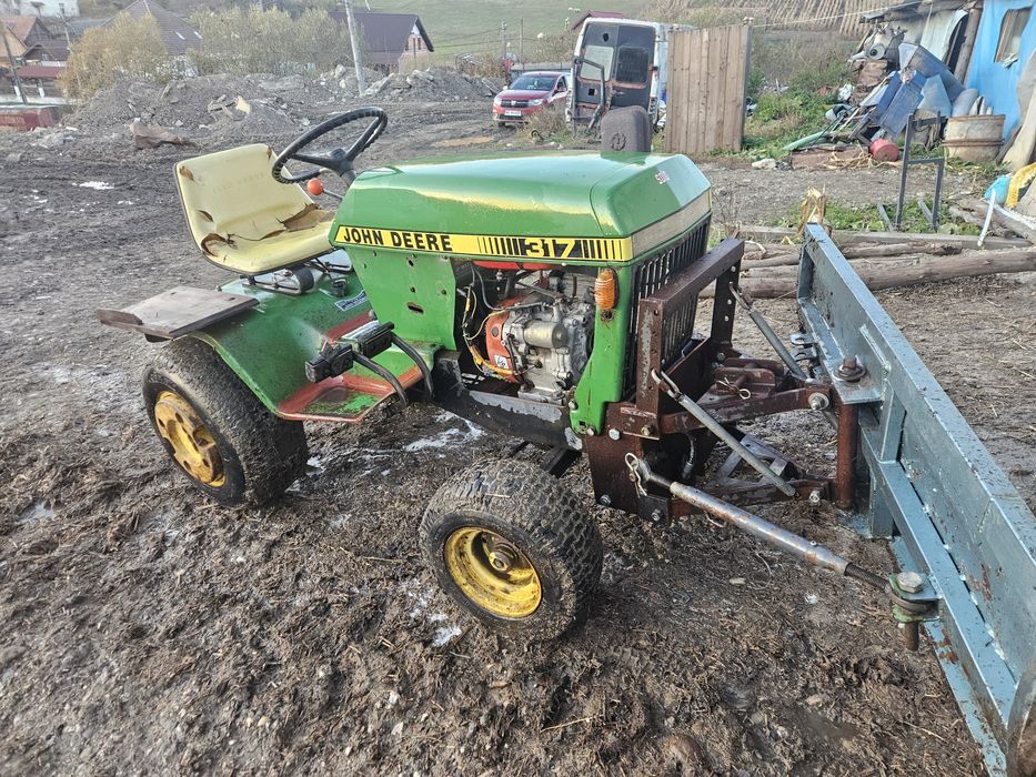 Tractoras john deere 317