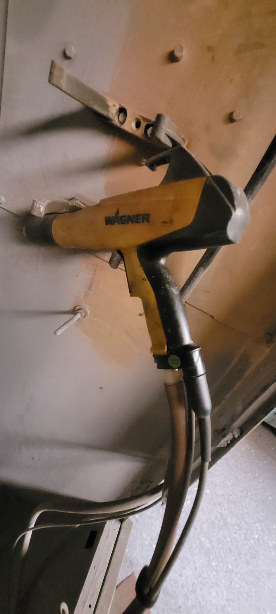 Cuptor vopsire electrostatica si cabina de suflat pulbere electrostati