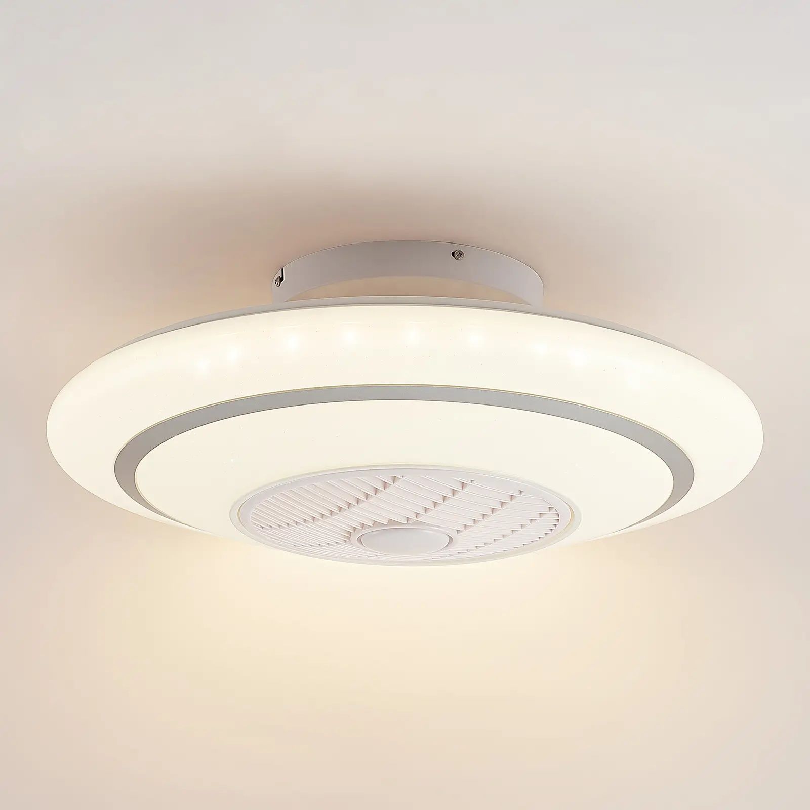 LED вентилатор за таван с дистанционно, 55W, 3 гами на светене. Lindby