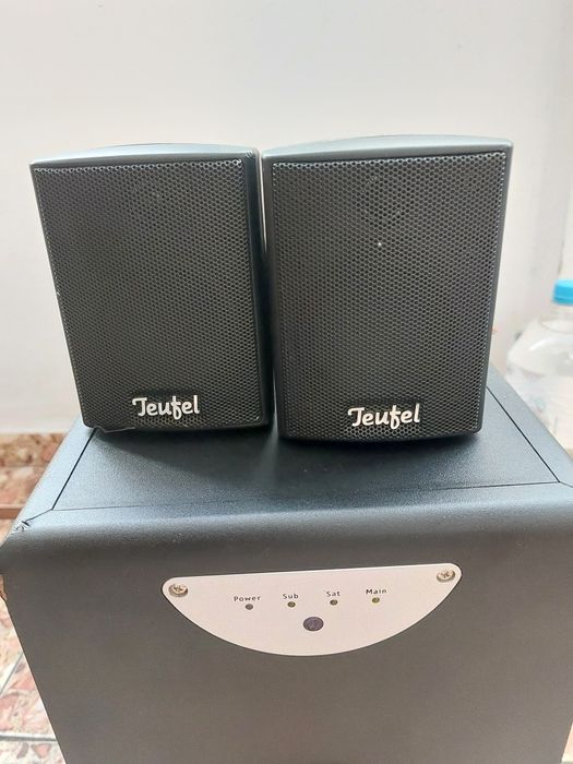 Sistem boxe 2.1 Teufel 100W, subwoofer activ, sateliti, telecomanda