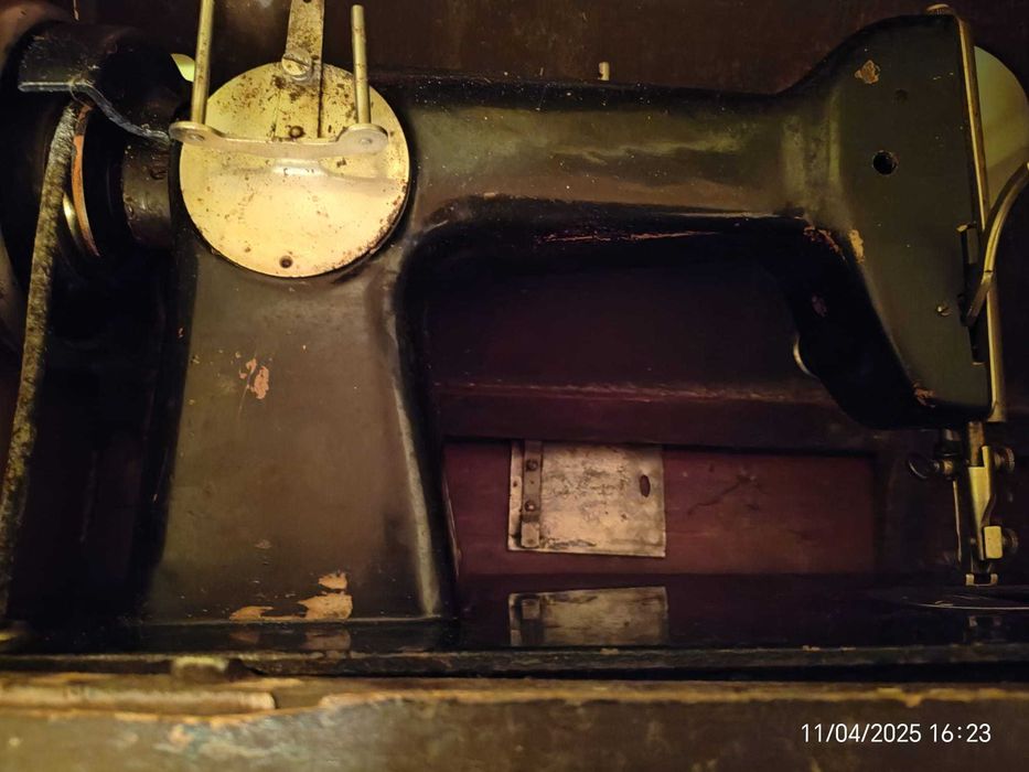 Vand masina cusut Casnica