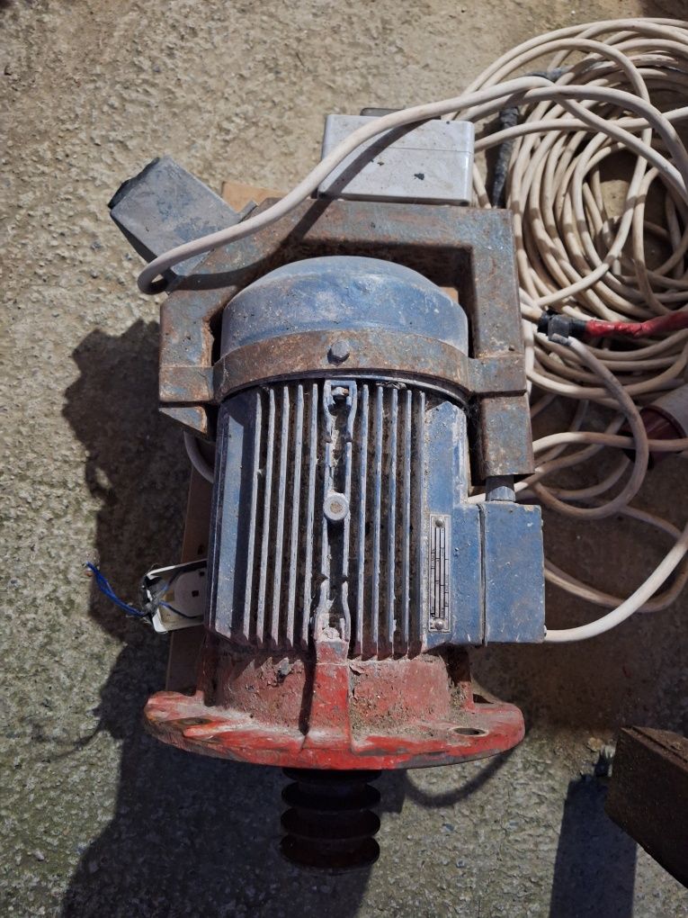 Vand motor trifazat 5,5kw