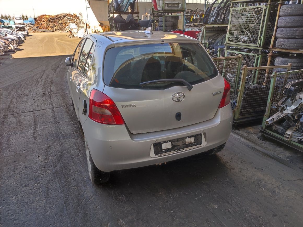 Toyota Yaris 1.3/Тойота Ярис 1.3 2006г