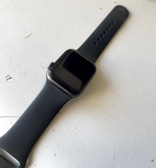 Apple Watch Series 6 GPS 40mm Space Gray OLED Blood Oxygen Heart Rate