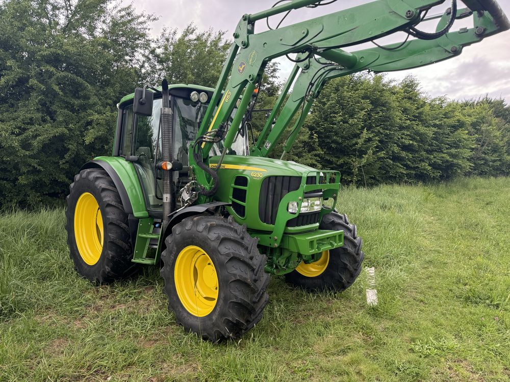 Tractor John Deere 6230 Premium cu Incarcator frontal John Deere