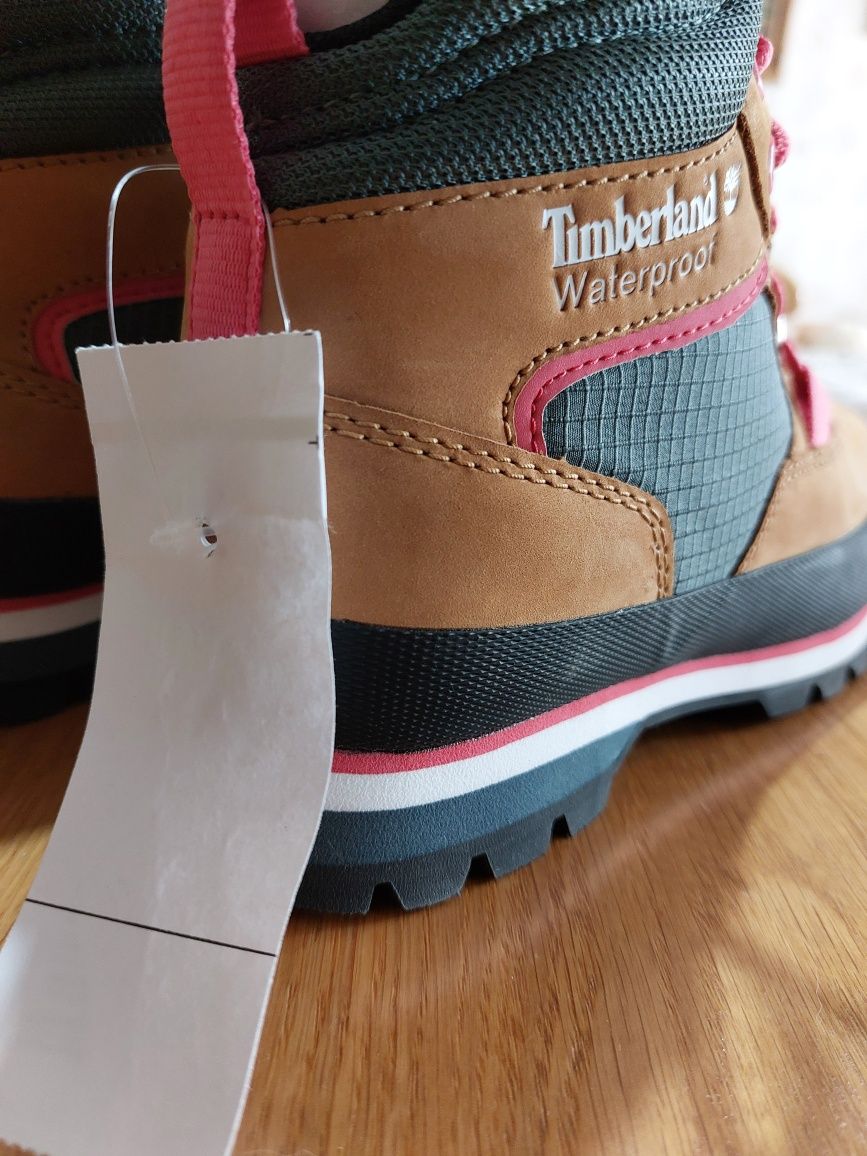 Нови туристически обувки Timberland