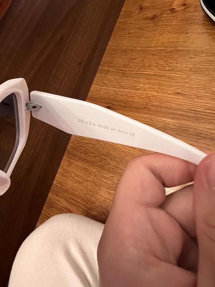 Ochelari prada albi