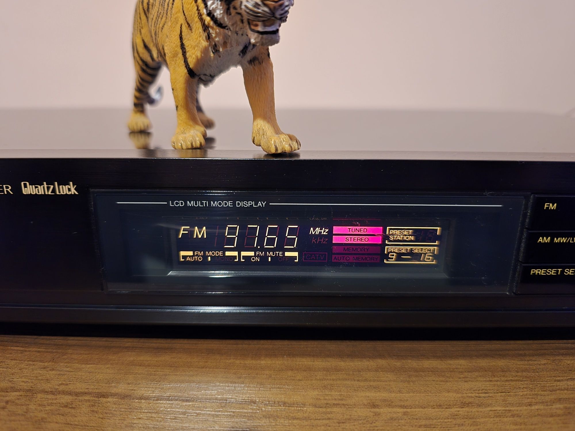 Jvc FX-330L. Tuner de excepție. Recepție de vis. Japan. Preț fix !
