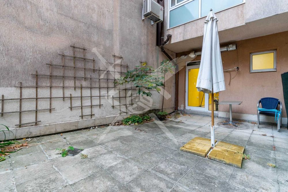 КЛЮЧ В КОМПАНИЯТА ! Магазин в жк. Иван Вазов № 89696