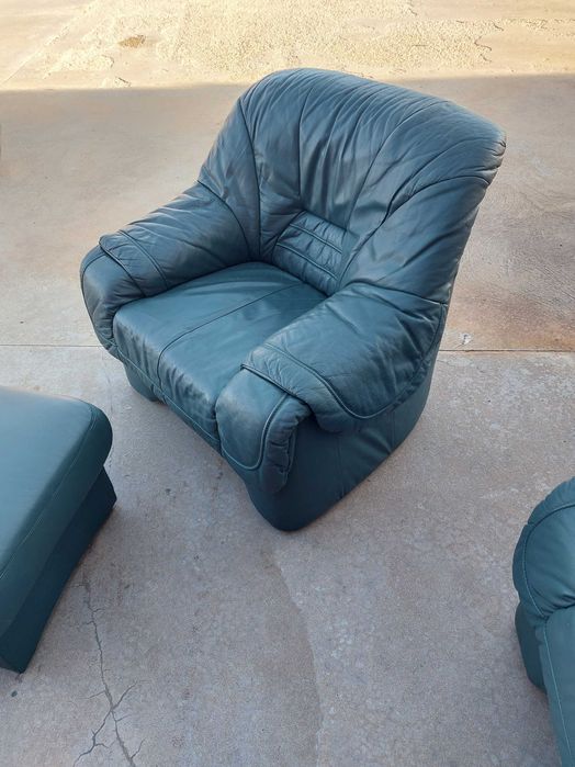 Кожени дивани и фотьойли