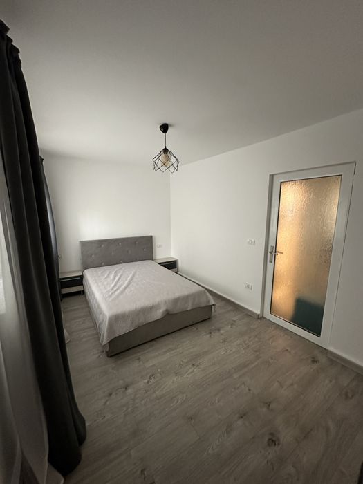 Proprietar vand apartament de 2 camere modernizat, Calea Sagului