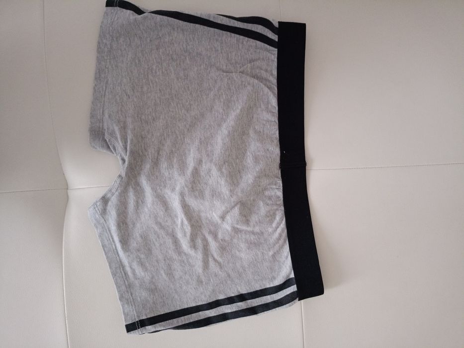 Vând boxeri bărbătești Adidas,noi ,fara eticheta produs de calitate .