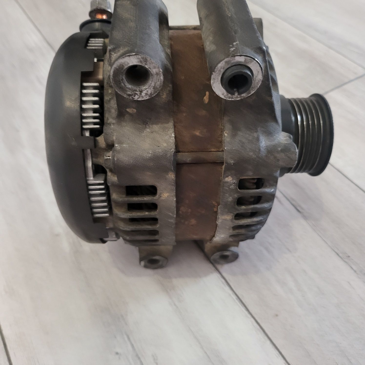 Alternator,grila, aripi noroi,suport biciclete jeep wrangler 2,8 diese