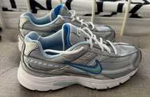 Дамски маратонки NIKE