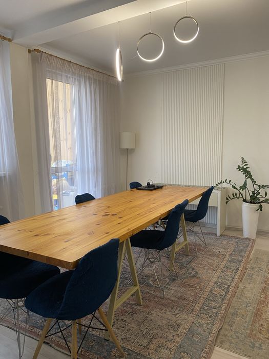 Продам стол из натурального дерева